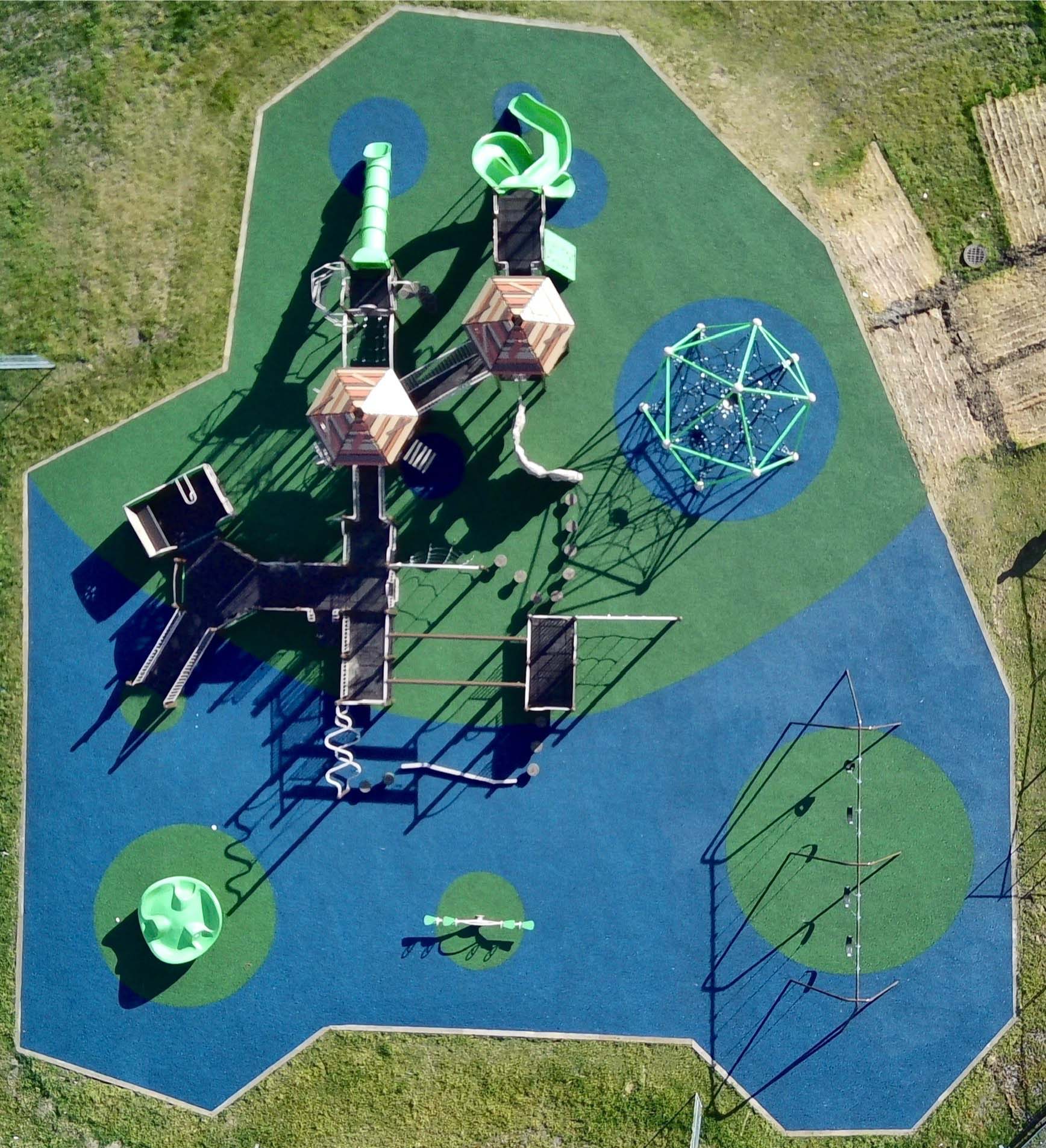 5778391 100ptcam Sing0017